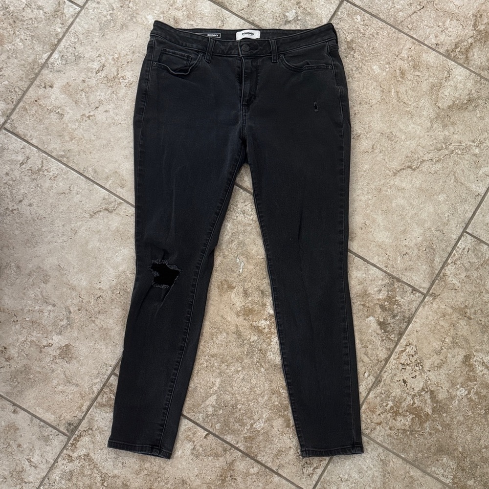 Sonoma Women's Black Skinny Jeans / E12